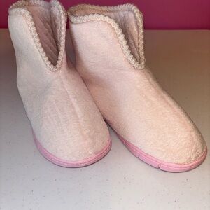 Muk Luks Pink Women's Slippers
